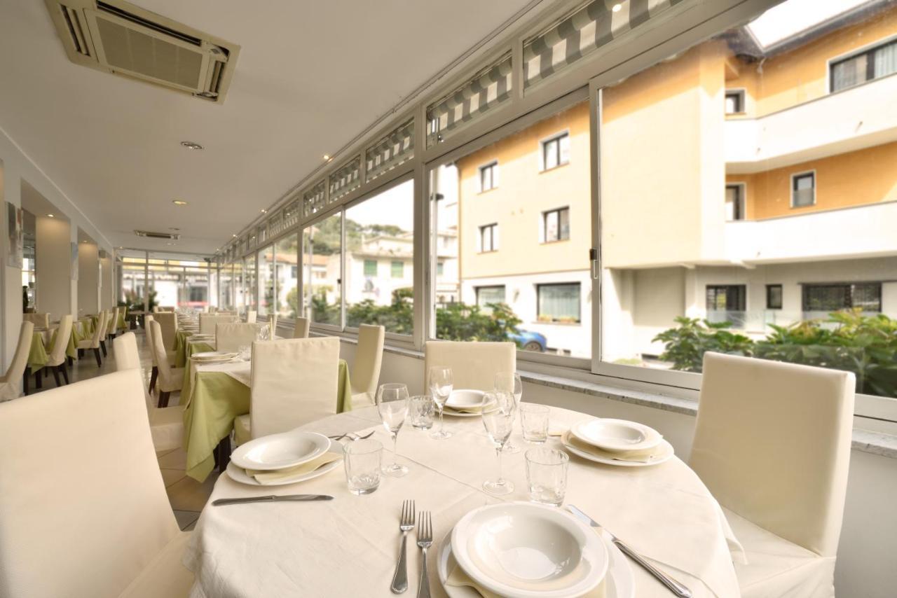 Hotel Ristorante La Marina Mhotelsgroup San Bartolomeo Al Mare Exteriér fotografie
