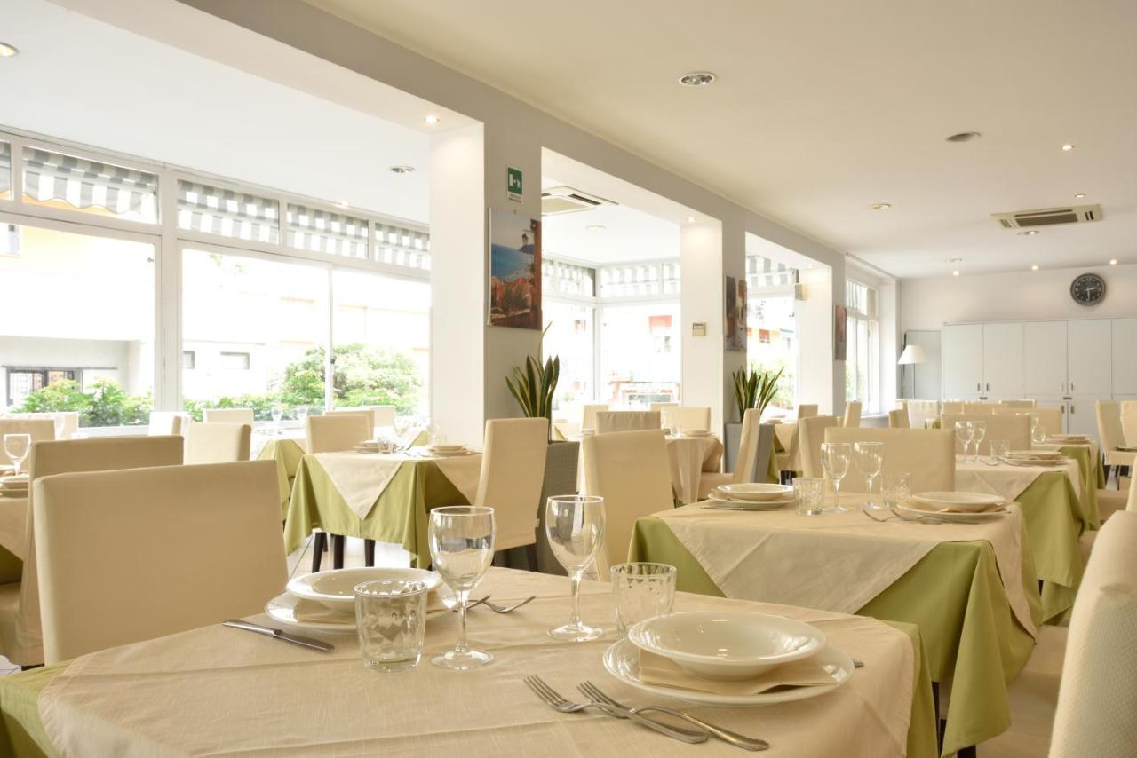 Hotel Ristorante La Marina Mhotelsgroup San Bartolomeo Al Mare Exteriér fotografie