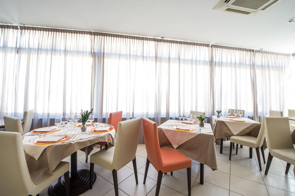 Hotel Ristorante La Marina Mhotelsgroup San Bartolomeo Al Mare Exteriér fotografie