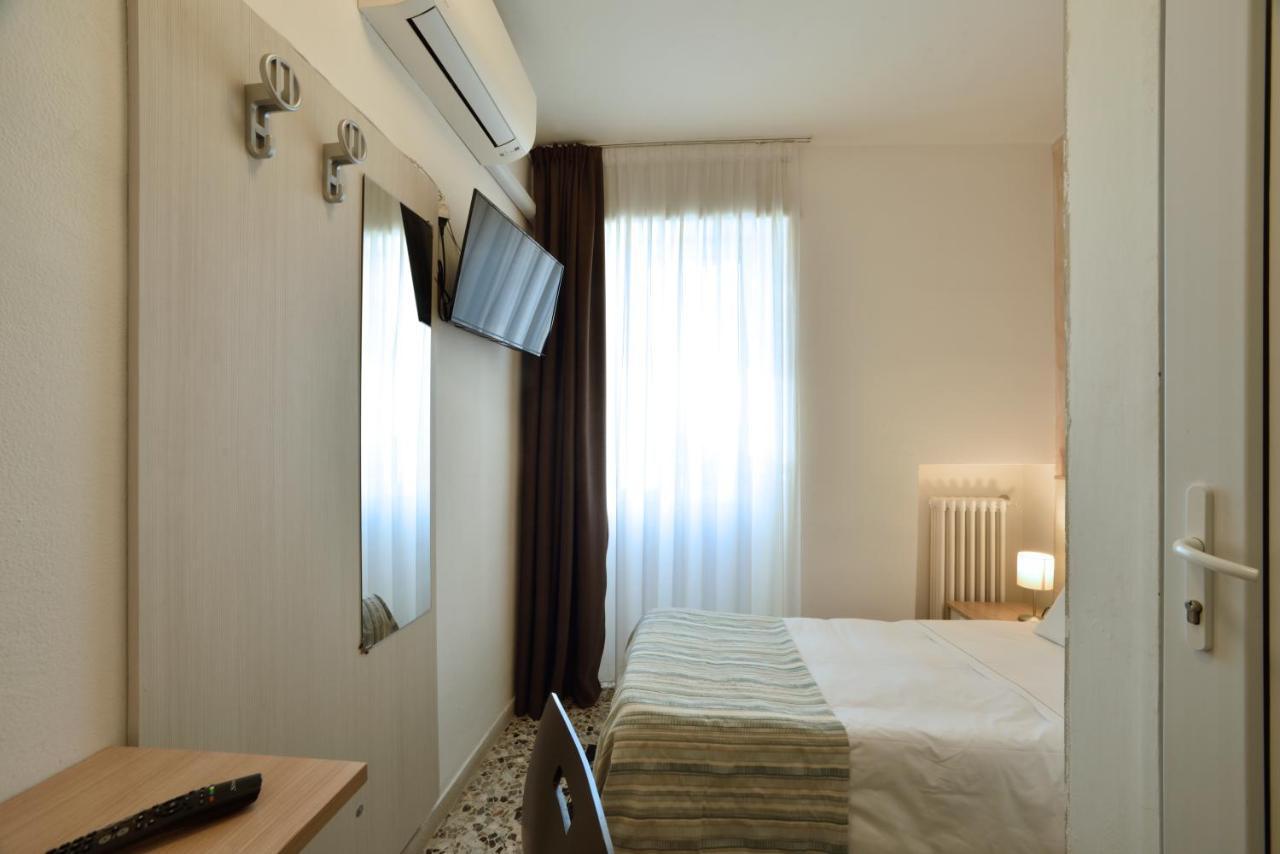 Hotel Ristorante La Marina Mhotelsgroup San Bartolomeo Al Mare Exteriér fotografie