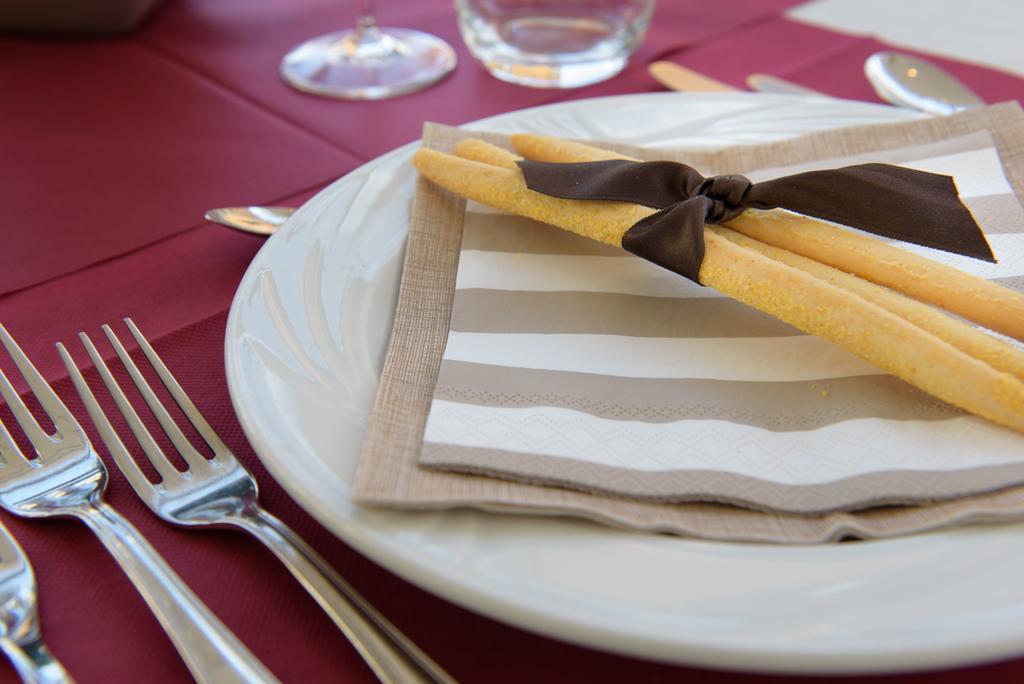 Hotel Ristorante La Marina Mhotelsgroup San Bartolomeo Al Mare Exteriér fotografie